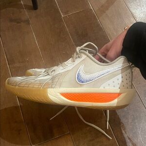 Nike Gt Cut 3 Men's Athletic Shoes - Cream and Orange